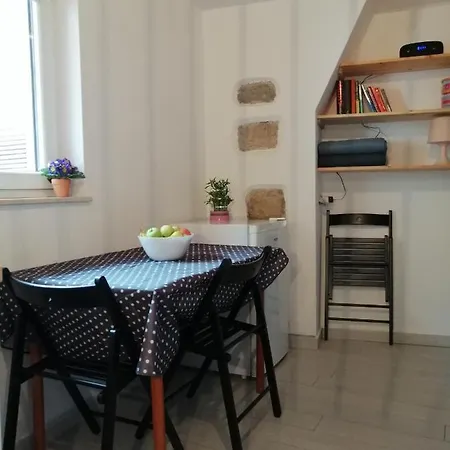 Camerin Apartman *